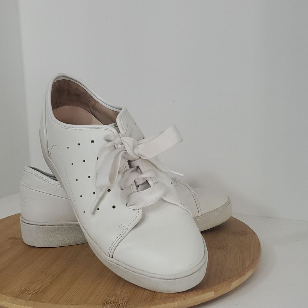 Vionic Keke Women's White Leather Sneakers Ribbon Laces Women's Size 7